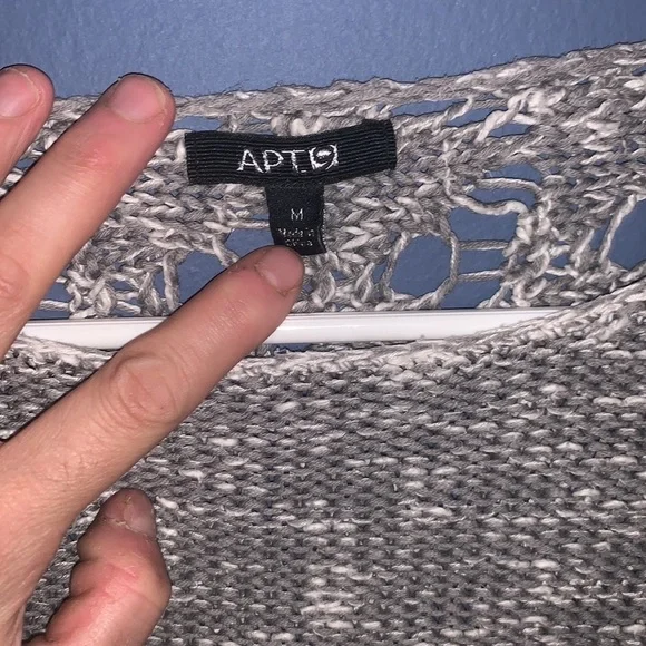 Apt 9, gray and white mesh sweater size M - Picture 3 of 5